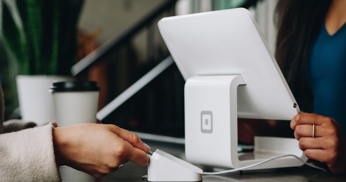 How to Build AI Agents for Customer Service thumbnail