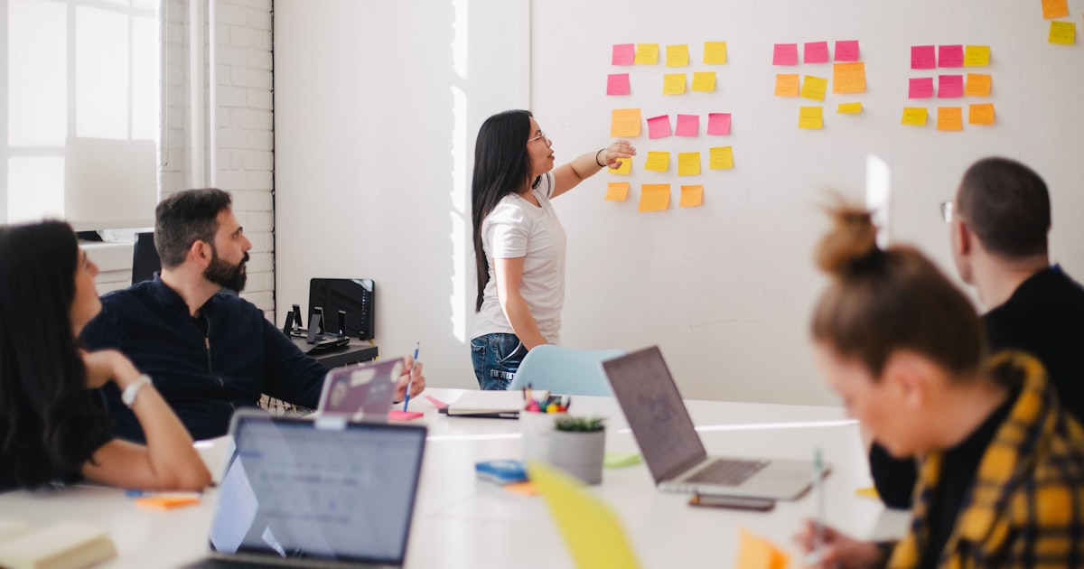 AI Agents for Marketing: How to Build, Train &#038; Deploy Them in 2025 thumbnail